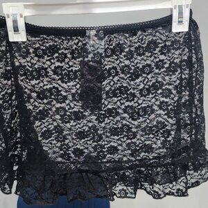 Women Black Lace Skirt Lining size S  4/6